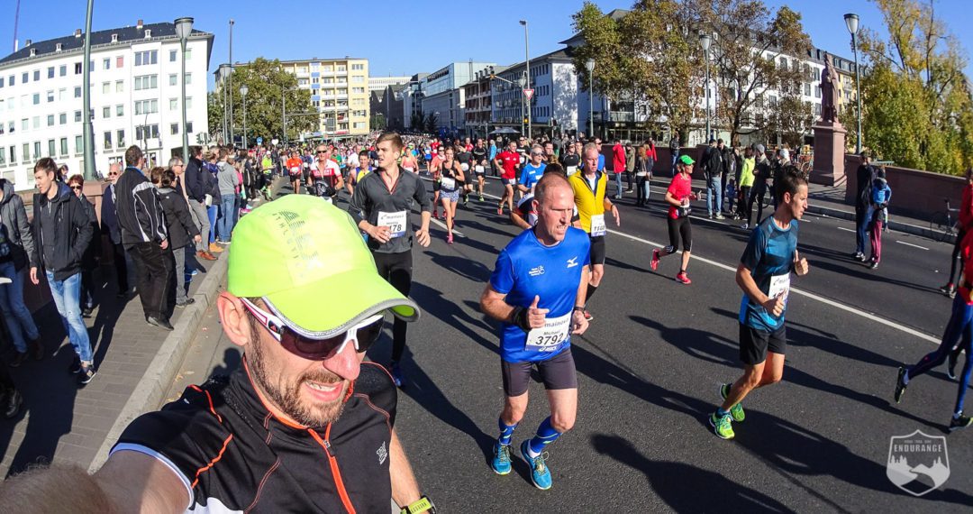 Frankfurt Marathon, Wetter, Brücke, Läufer, Marathon, Running, 2016